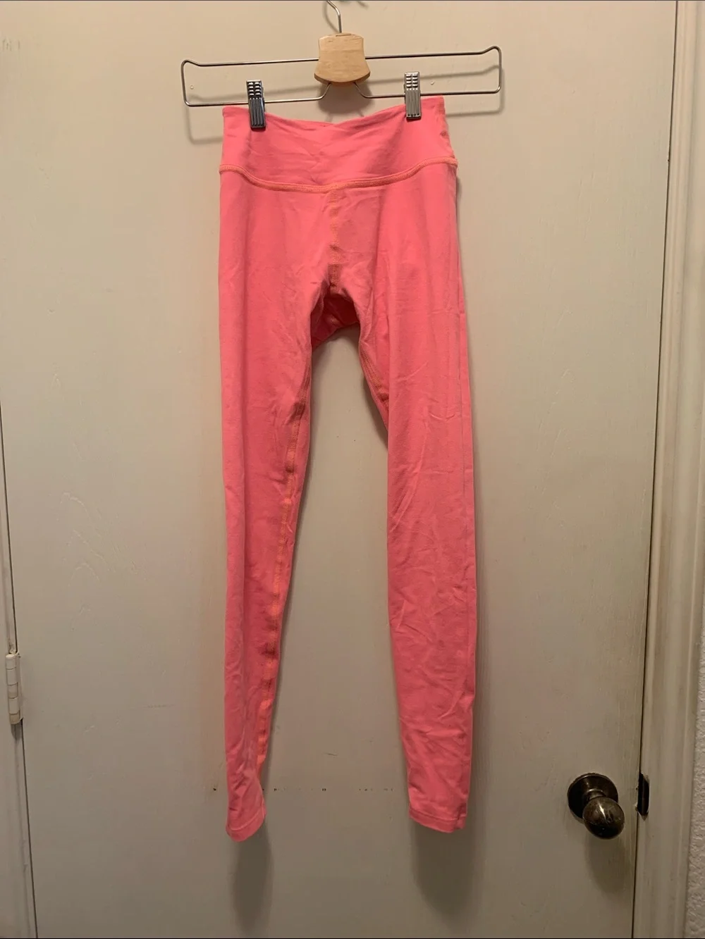 Beyond Yoga Women’s Coral Pink Active Leggings